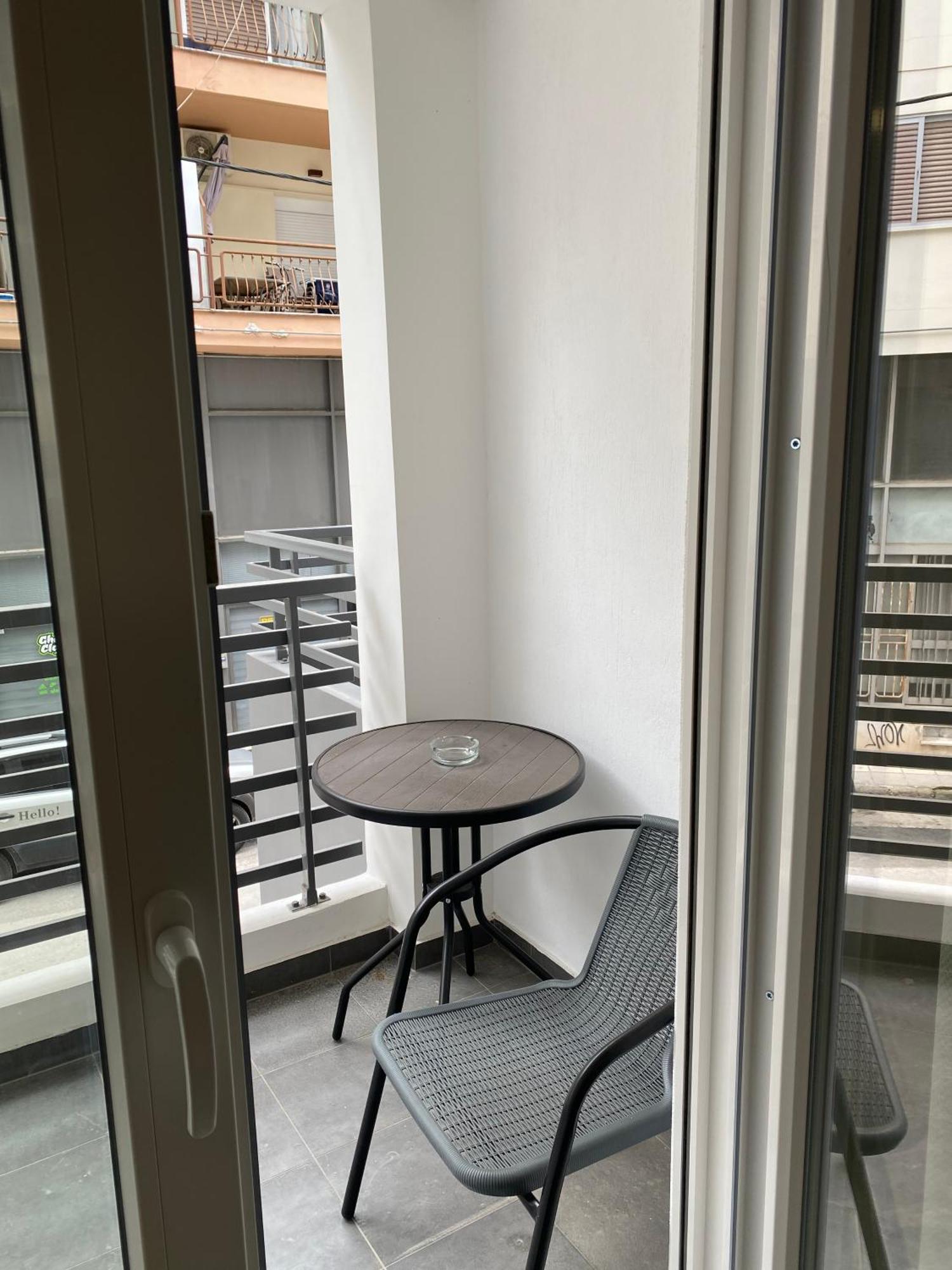 Brand New η1-η2-η3 Apartment *